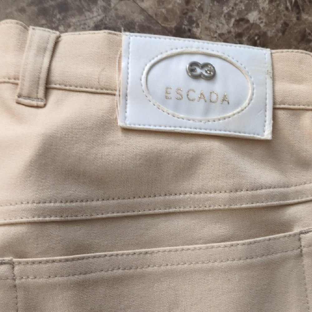 Escada Classic Beige Pants